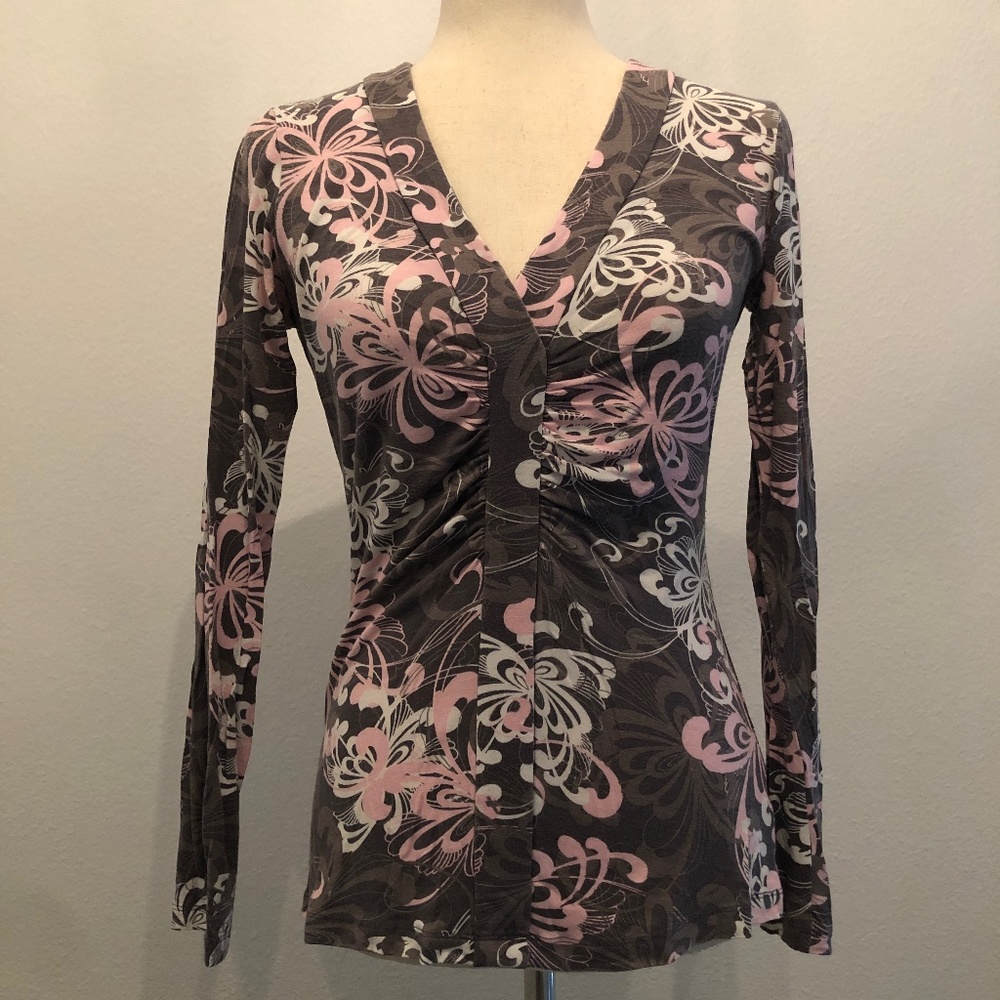 Pink Swirl Pattern Shirt - Shimmers - V Neck - Size XS - New York & Company